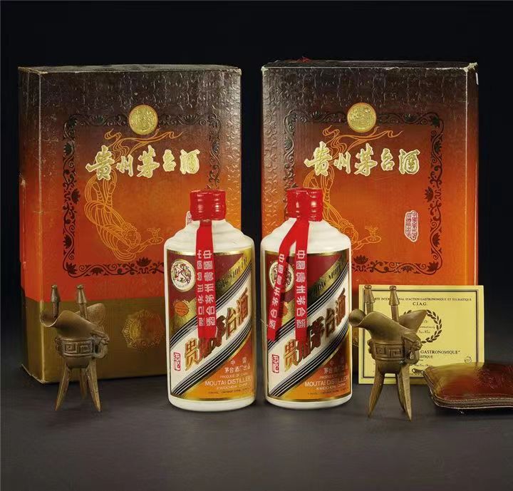 东方华侨农场礼盒茅台酒回收
